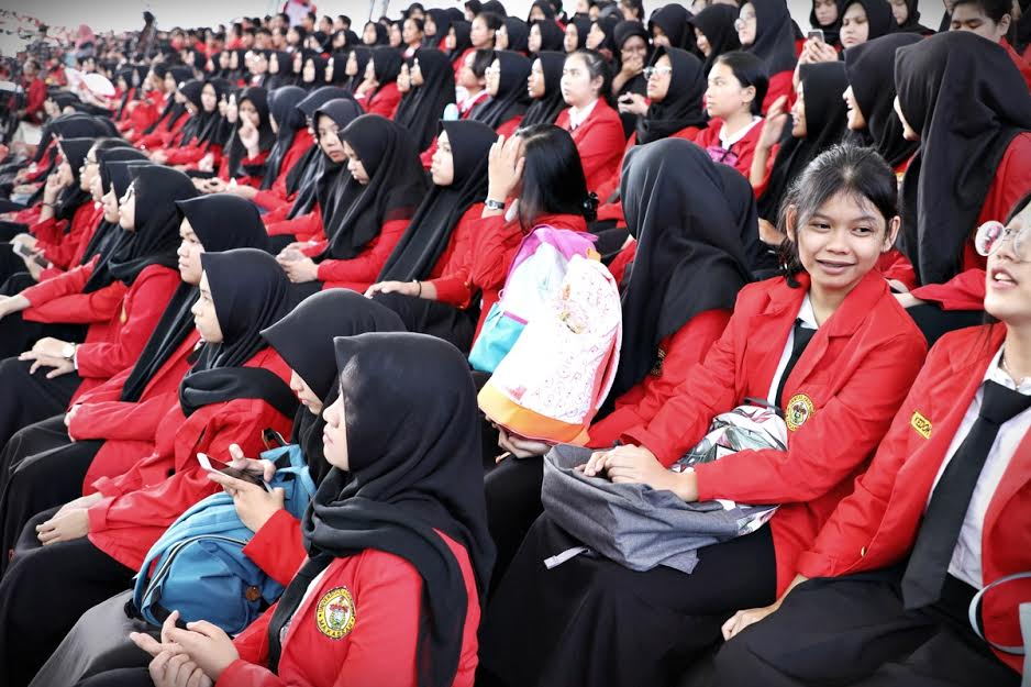 ribuan-mahasiswa-baru-mengikuti-p2kmb-tahun-2019.jpg