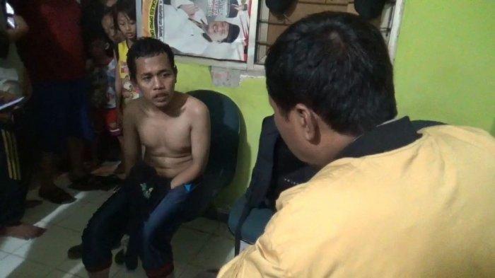 rio-16-saat-diselamatkan-warga-ke-kantor-pengelola-tpu-prumpung.jpg
