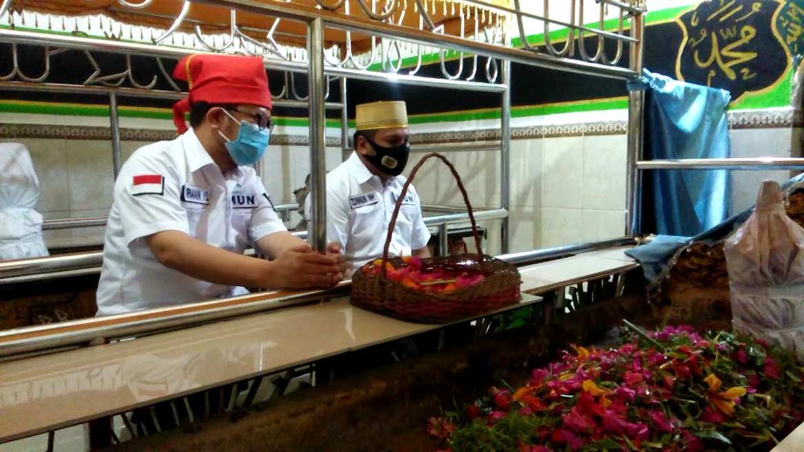 None-Zunnun Ziarah ke Makam Syekh Yusuf