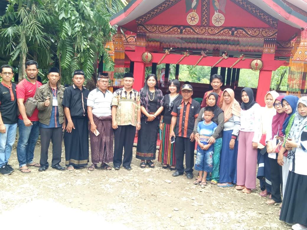 Kafilah STQH Sulsel Datangi Prosesi Adat Rambu Solo di Makale Tana Toraja