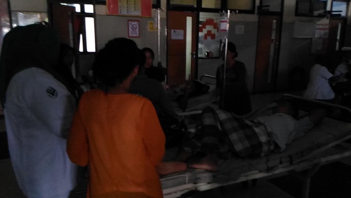 ruang-igd-rsud-syekh-yusuf-gowa-yang-listriknya-padam_20151129_205416.jpg