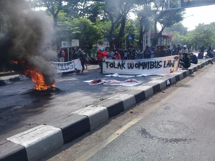 Blokade Jl Sultan Alauddin, Ini 12 Poin Tuntutan HMI Cabang Gowa Raya Terkait Omnibus Law