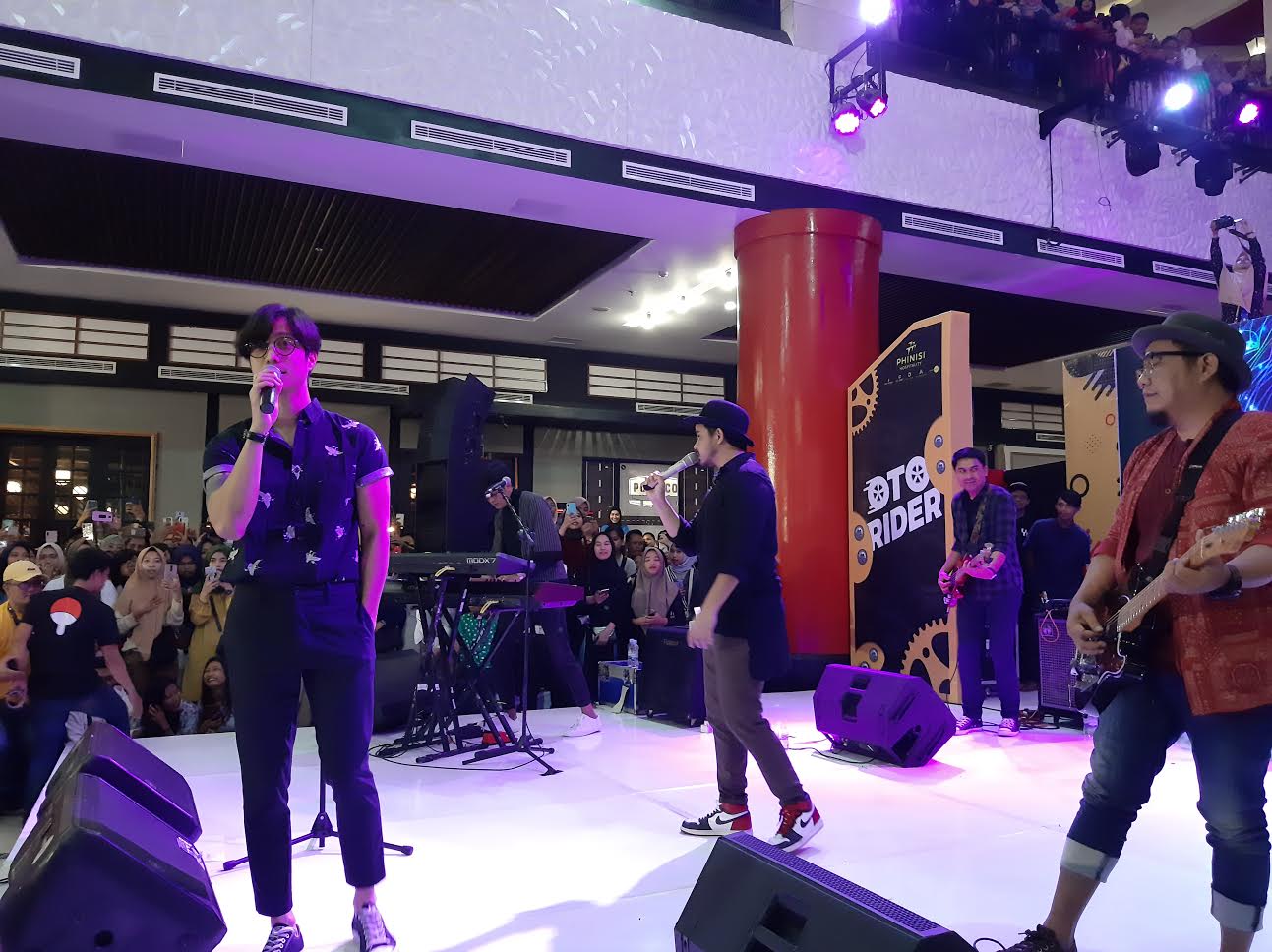 Yovie and Nuno Tutup PHF 2019 di Mal PiPo