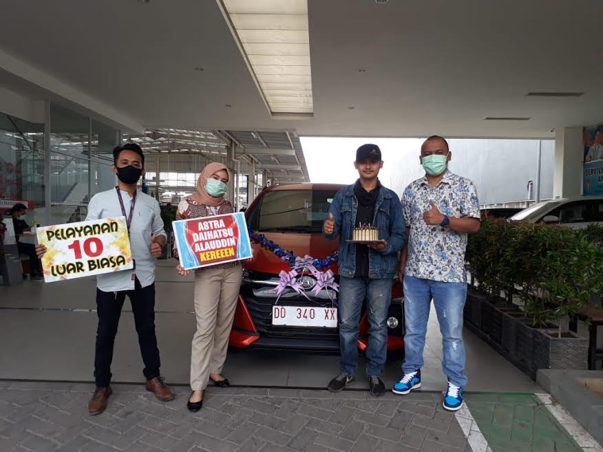Astra Daihatsu Makassar Cabang Alauddin Beri Kejutan untuk Pelanggan Setia