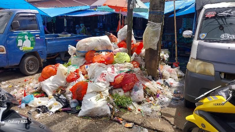 sampah-di-Pasar-Rakyat-Tanete-Kecamatan-Bulukumpa-Kabupaten-Bulukumba-kiki.jpg