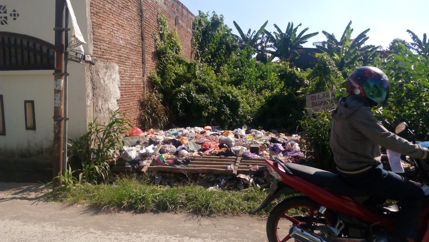 sampah-male_20150527_094144.jpg