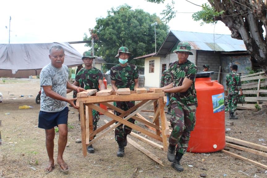 Satgas Divif 3 Kostrad Relokasi Korban Gempa dan Tsunami ke Palu Utara