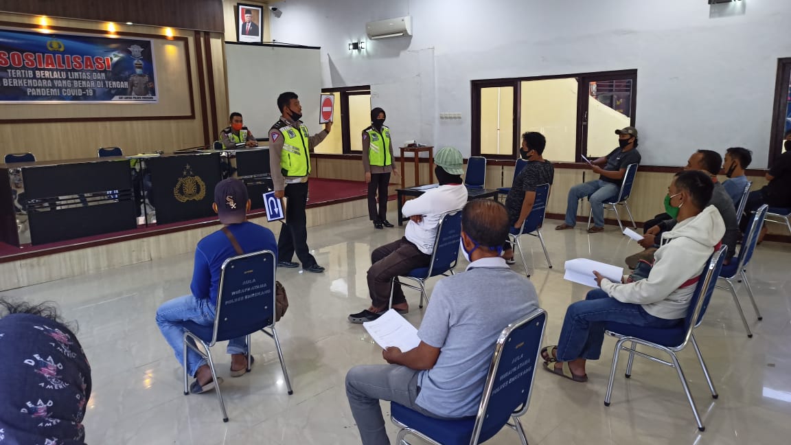 Satlantas Polres Enrekang Berikan Pelatihan Berkendara Bagi Pengemudi Truk, Angkot, dan Ojek