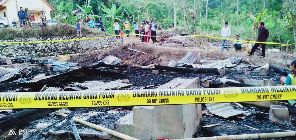 Dilalap si Jago Merah, Satu Rumah Warga di Mengkendek Tana Toraja Rata dengan Tanah