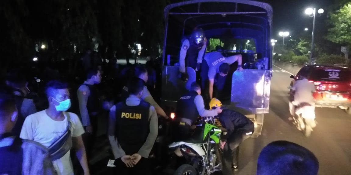 Malam Takbiran, Tim Polres Maros Amankan 'Motor Bising'