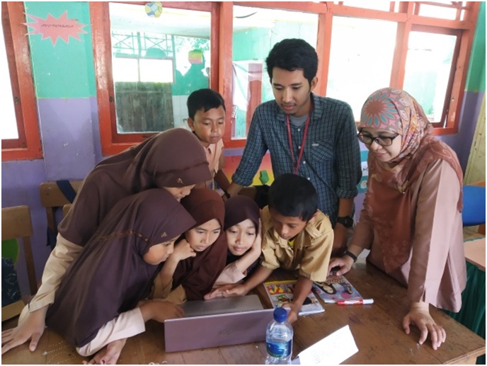 Dosen Teknik Unhas Perkenalkan Metode Pembelajaran Berbasis Game di SDN 14 Pangkep