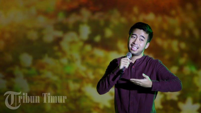 Ahah! Sedang Promosi Umrah, Vidi Aldiano Tercyduq Beginian di Depan Umum. Liar Juga Ya