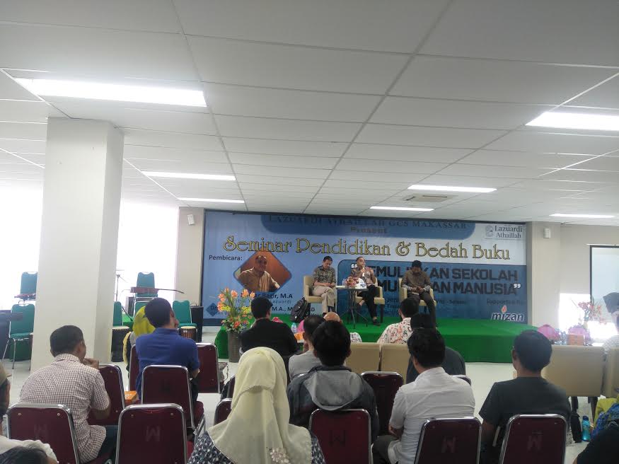 seminar-pendidikan-dan-bedah-buku-diselenggarakan-di-kantor-tribun-timur.jpg