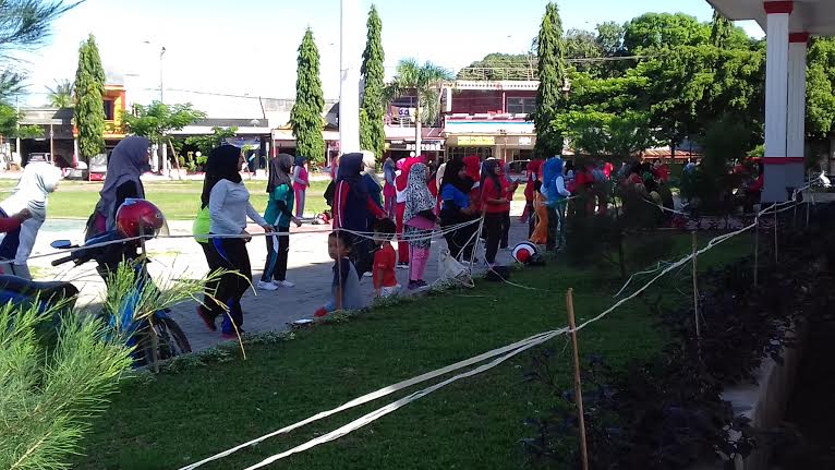senam-pagi-di-jpot_20160408_101725.jpg<pf>pegawai-pemkab-jeneponto_20160408_101841.jpg