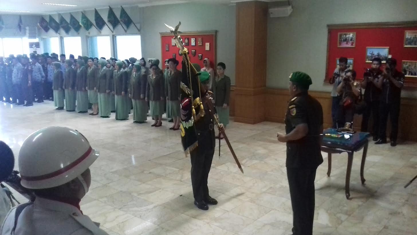serah-terima-jabatan-danrem-132_20160413_104553.jpg