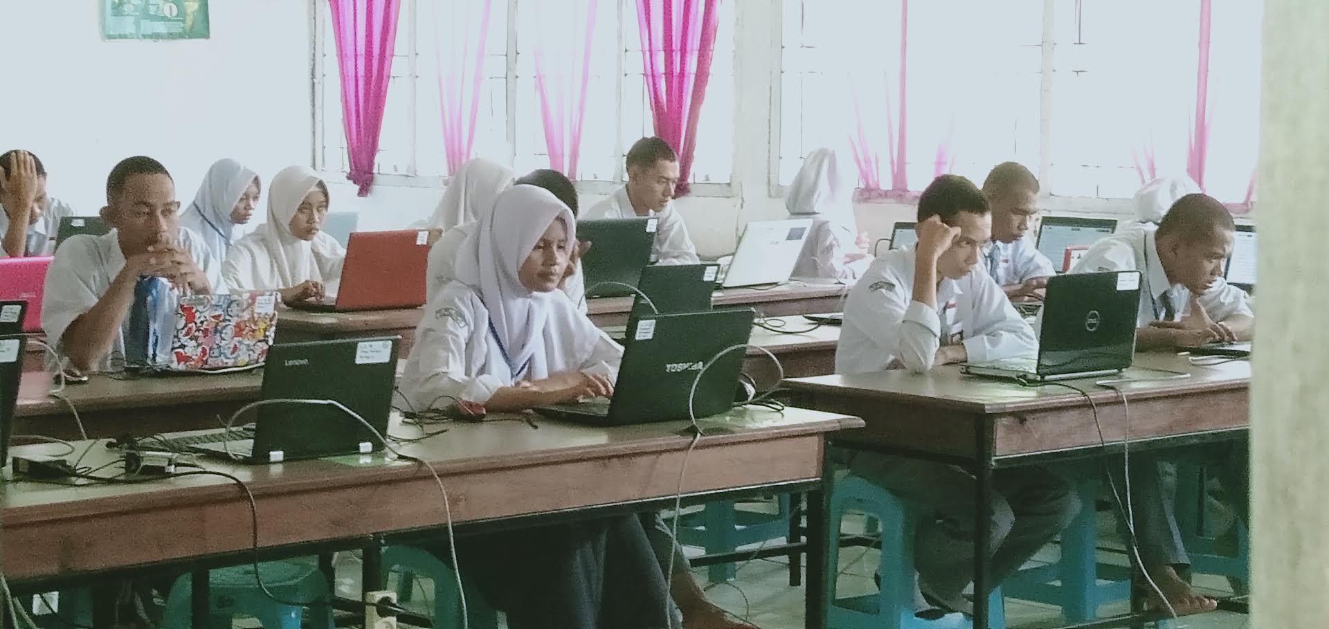 Alasan Menikah dan Diluar Daerah, Tiga Siswa SMAN 2 Jeneponto Tidak Ikut UNBK