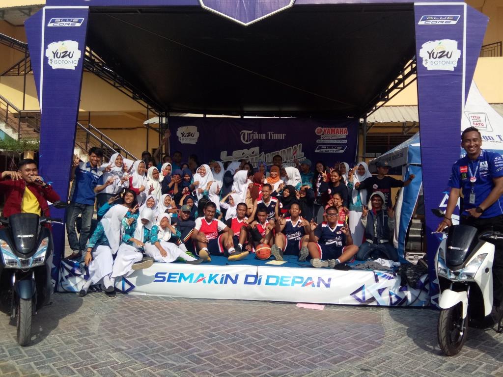 Lexi Smart Milenial Sambangi Smandel Makassar