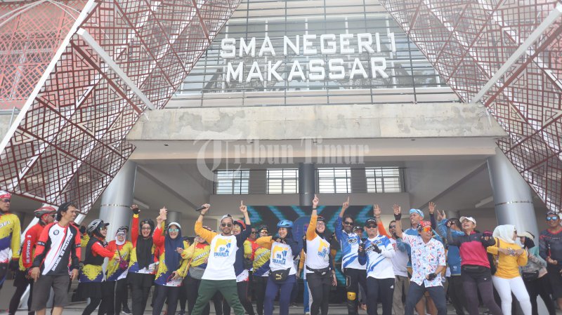 Peringati Sumpah Pemuda, Alumni Angkatan 98 Smansa Makassar gelar Gowes Pemoeda - smansa-goes1.jpg
