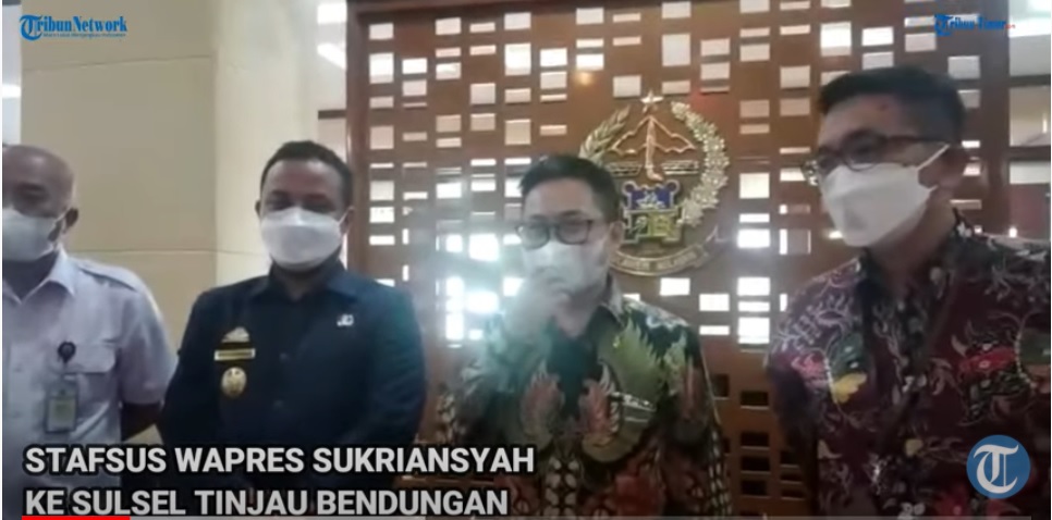 staf-khusus-wapres-ri-maruf-amin-sukriansyah-s-latief-menemui-plt-gubernur-sulsel-2.jpg