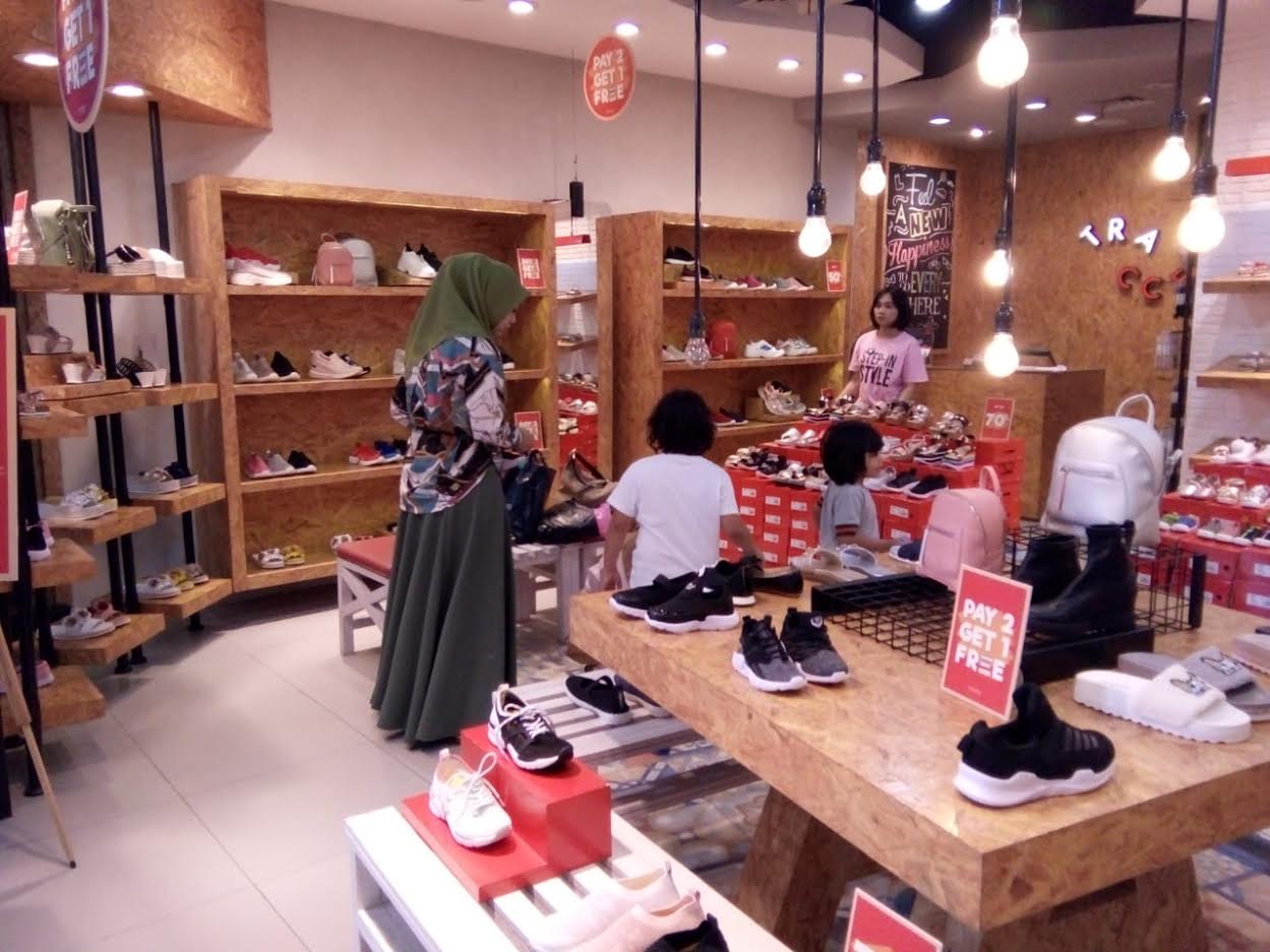store-tracce-mari-memberikan-promo-beli-dua-gratis.jpg