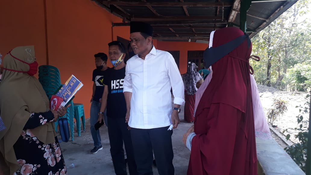 suardi-saleh-melakukan-sosialisasi-di-ralla-tanete-riaja-selasa-13102020.jpg