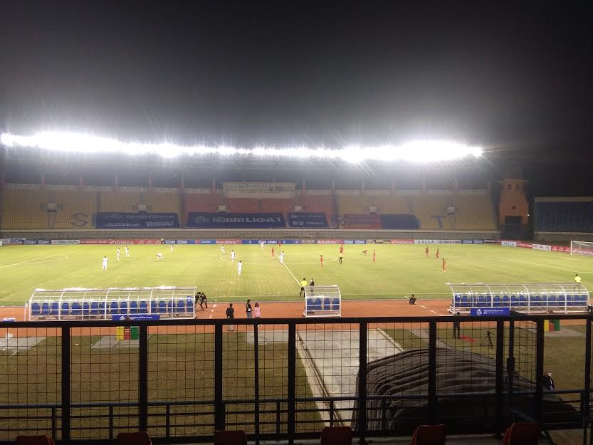 suasana-pertandingan-psm-makassar-vs-persebaya-surabaya-di-stadion-si-jalak-sabtu-1892021.jpg