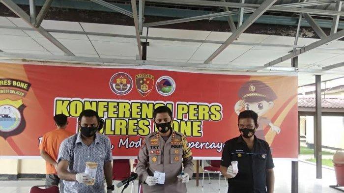 suasana-press-rilis-yang-dilakukan-di-satuan-narkoba-polres-bone-di-mapolres-bone-24112020.jpg