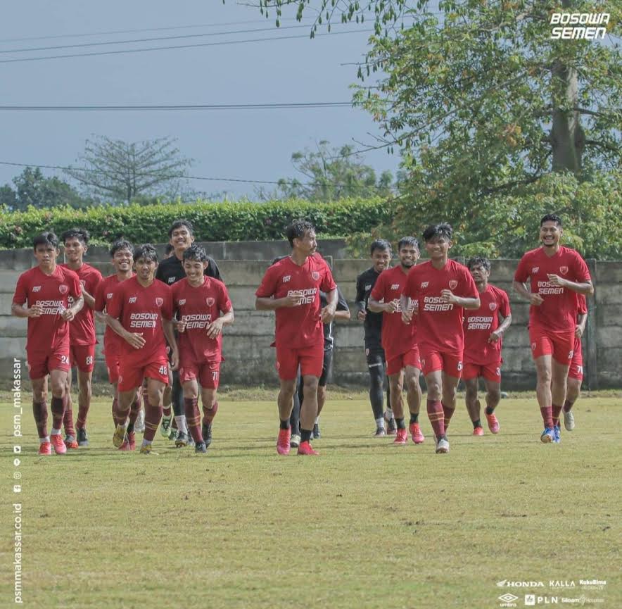 suasana-psm-makassar-saat-latihan-di-lapangan-bosowa-sport-center-kota-makassar-3172021.jpg