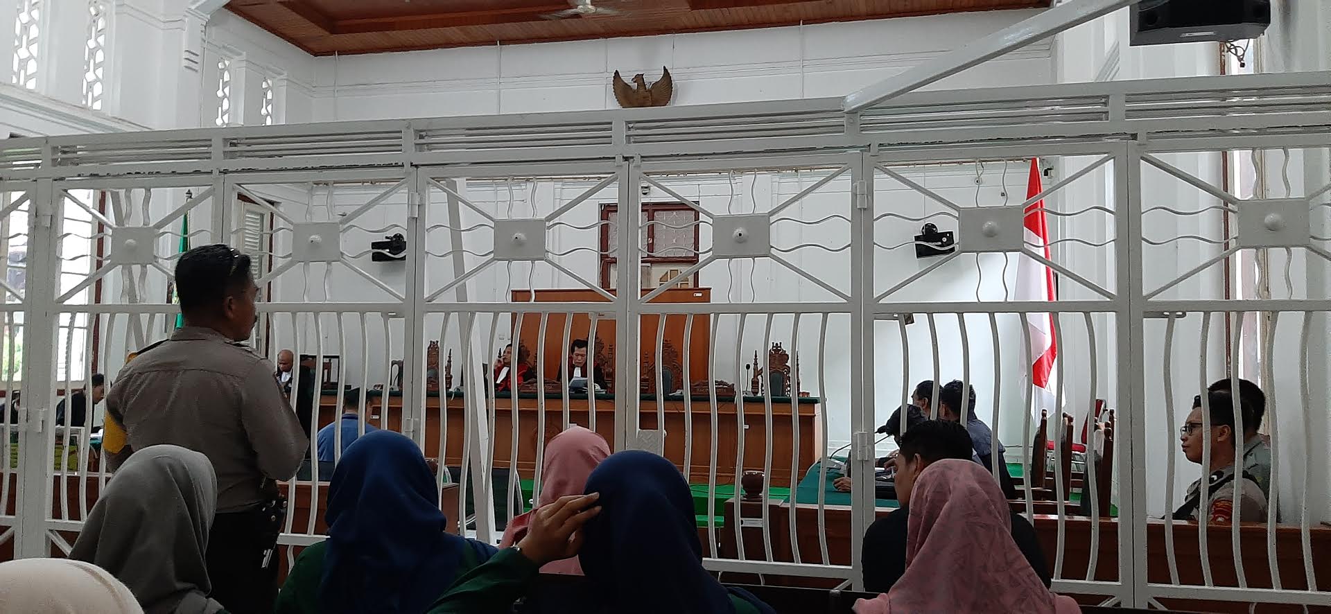 Lanjutan Sidang Pembunuhan di Wisma Benhil Makassar, Kama Cappi Ditegur Hakim