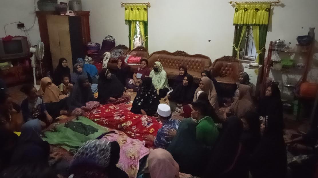 suasana-terkini-di-rumah-duka-almarhum-sage-dan-saha.jpg