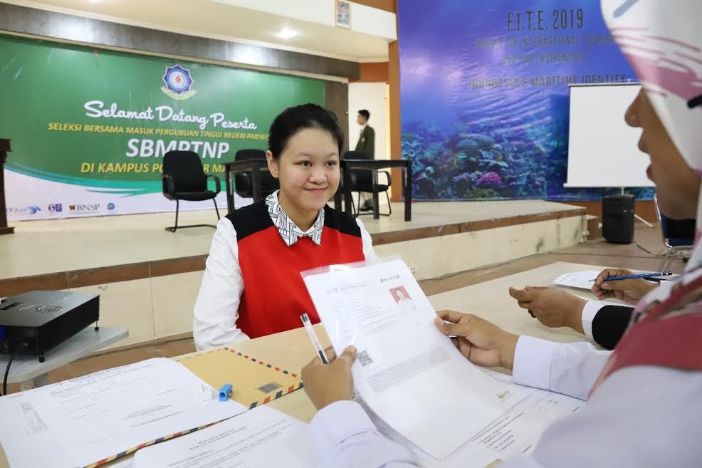 564 Calon Mahasiswa Ikut Tes SBMPTNP di Poltekpar Negeri Makassar