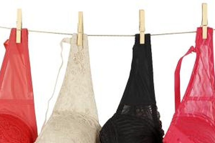 tanggal-13-oktober-no-bra-day-atau-hari-tanpa-bra-sedunia-1-13102020.jpg