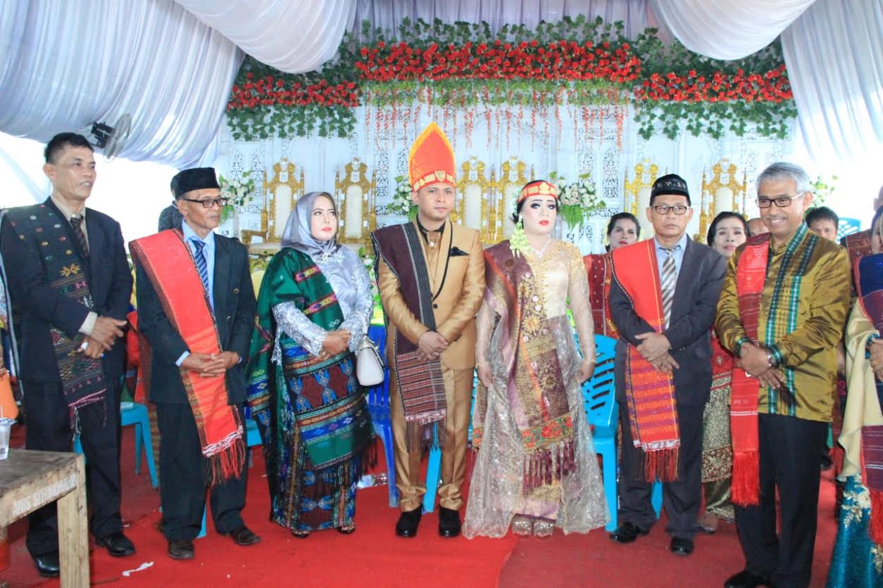 Di Acara Nikahan Warga Batak, Bupati Luwu Timur Minta Warga Jaga Toleransi
