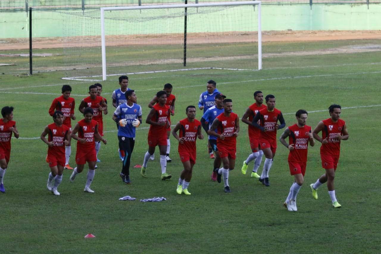 tim-psm-makassar-latihan.jpg