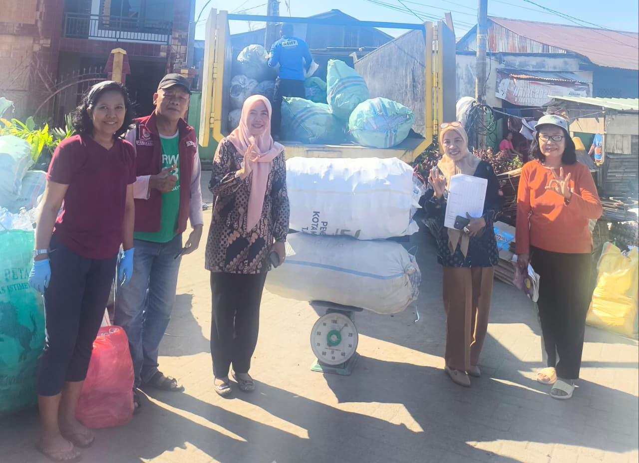 PWGT Jemaat Silo Campagaya Makassar Timbang 719 Kilogram Sampah - Tribun-timur.com