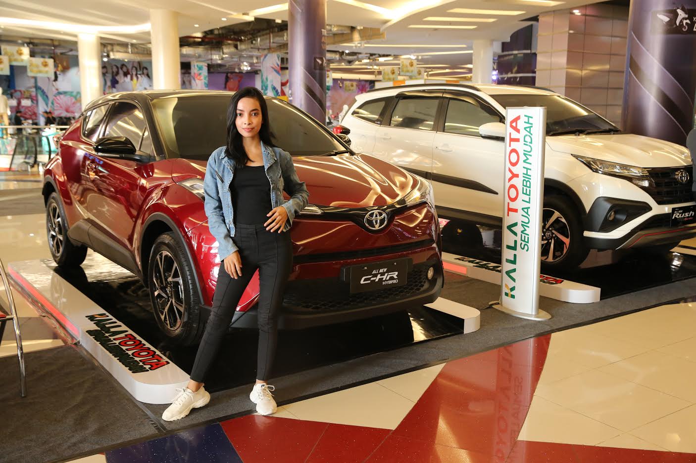trans-autovaganza-di-central-atrium-dan-atrium-trans-square-tsm.jpg