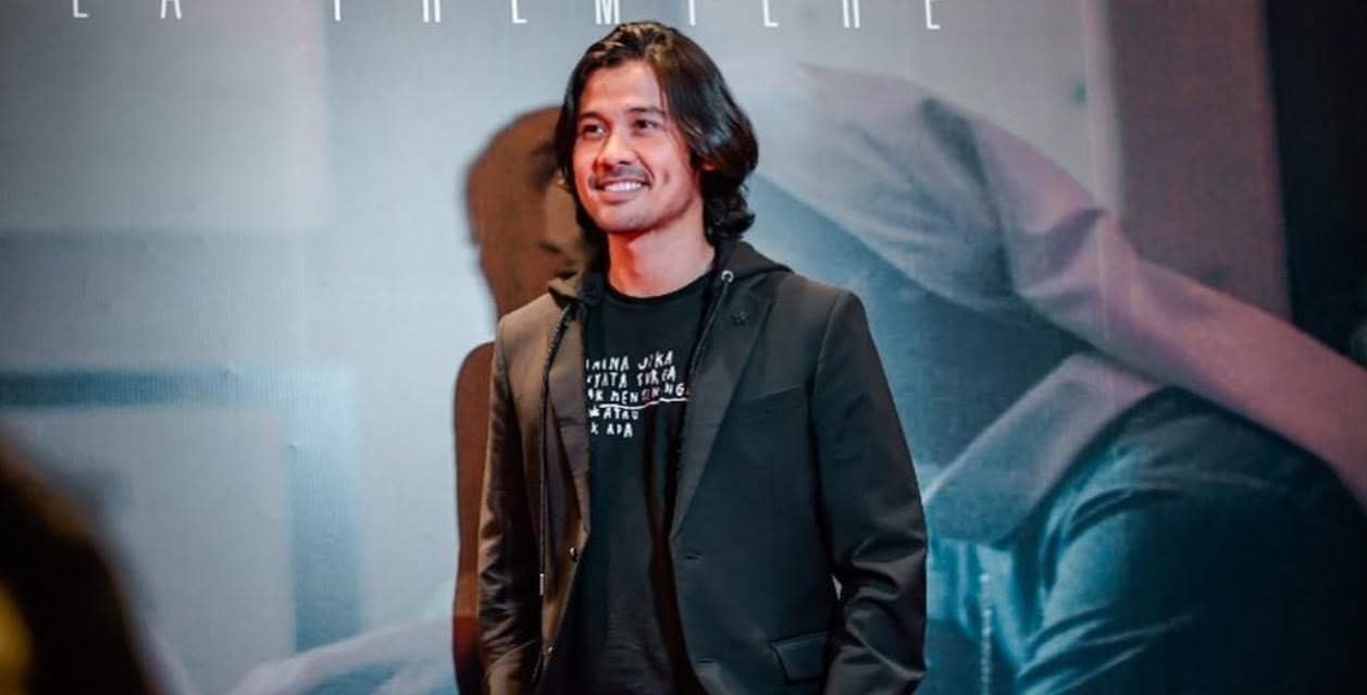 tribunwiki-perankan-sosok-pastor-di-film-ave-maryam-berikut-perjalanan-karir-aktor-chicco-jerikho.jpg