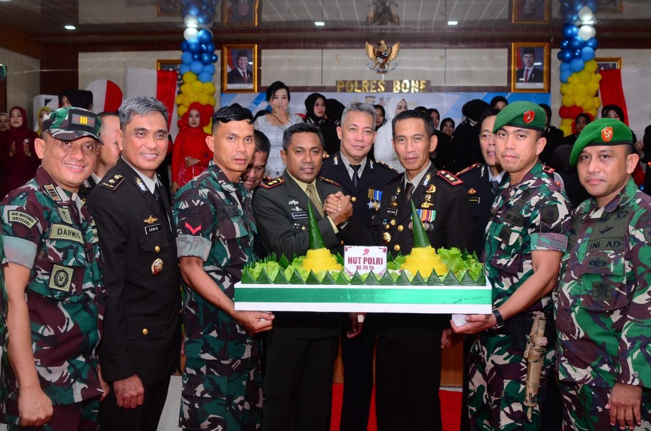 tumpeng-tni-1-172025.jpg
