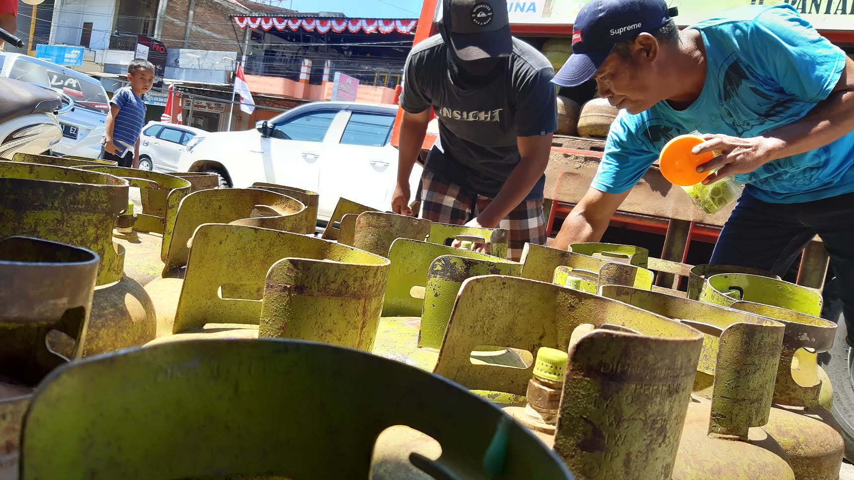 Elpiji 3 Kg Langka di Luwu, Pengecer Jual Rp 25 Ribu Per Tabung