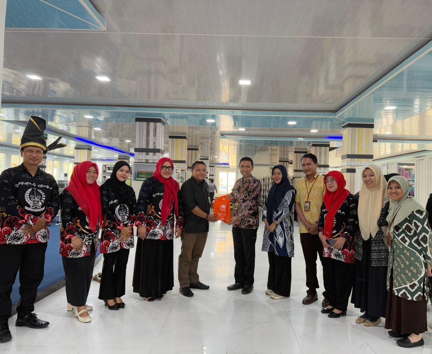 upt-perpustakaan-sulsel-1-1552025.jpg