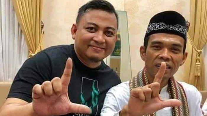 Ustadz Abdul Somad Ngaku Netral, Kok Beri Simbol Dukungan Ini untuk Pilpres 2019? PIlih Siapa?