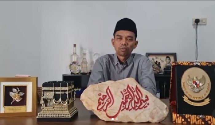 Jangan Asal Nyekar, Ustadz Abdul Somad Jelaskan Adab-adab Ziarah Kubur Jelang Ramadhan