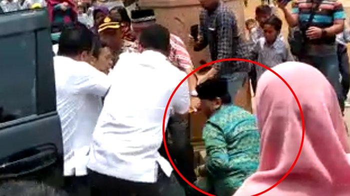 video-detik-detik-menkopolhukam-wiranto-ditikam.jpg