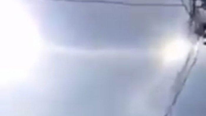 viral-ada-2-matahari-di-langit-makassar-kok-bisa-terjadi-ini-penjelasan-bmkg.jpg