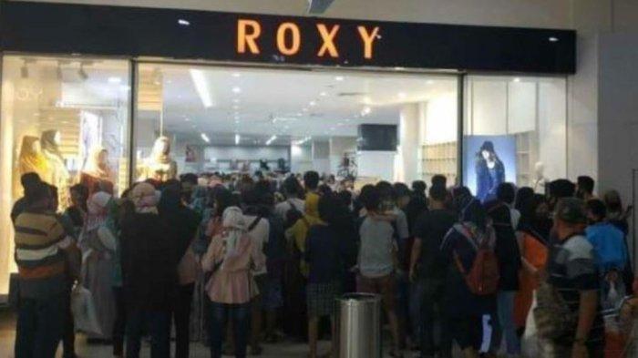 viral-di-media-sosial-pusat-perbelanjaan-roxy-mall-ramai-pengunjung.jpg