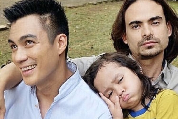 VIRAL Tulisan Baim Wong Soal Kematian Usai Ashraf Sinclair Meninggal, Paula Bakal Segera Berhijab?