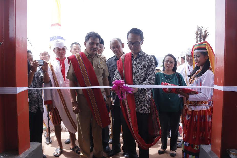 wakil-bupati-mamasa-resmikan-objek-wisata-tokesan-ulu-2.jpg
