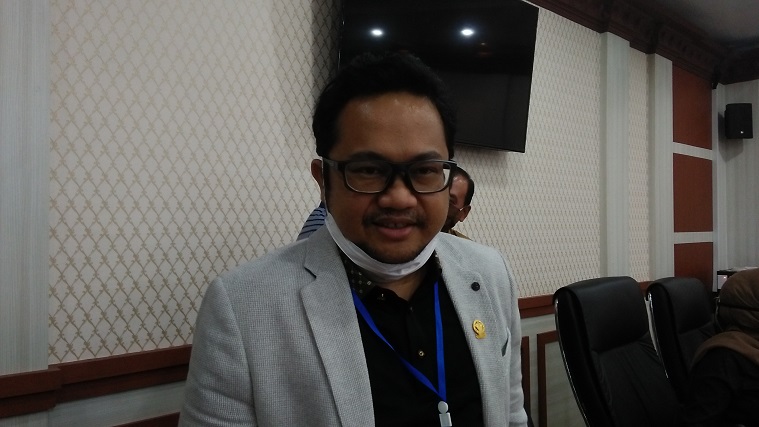 wakil-ketua-dewan-perwakilan-rakyat-daerah-sulawesi-selatan-dprd-sulsel-darmawangsyah-muin.jpg