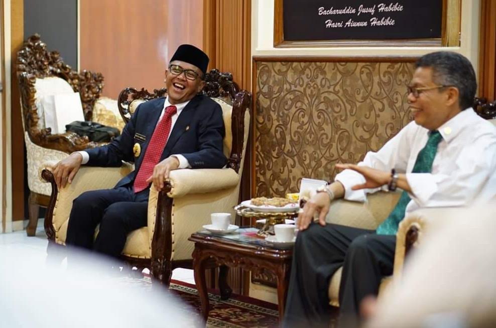 wali-kota-parepare-taufan-pawe-saat-menerima-kunjungan-gubernur-sulsel.jpg