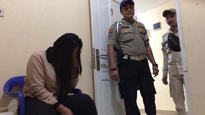 Wanita ini Digerebek Satpol PP yang Ternyata Kerabat Suaminya 'Sampeyan Sama Siapa, Kok Ada Disini'
